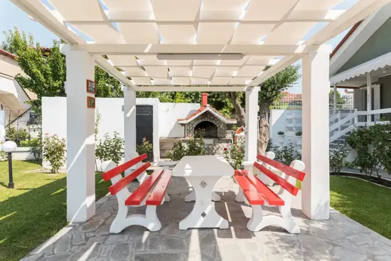 Barbeque και Πέργκολα